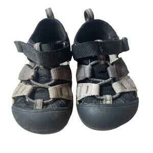 Keen Kids Shoes - Black and Gray
